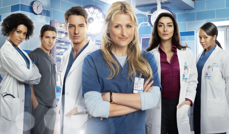 Still of Mamie Gummer, Justin Hartley, Michael Rady, Necar Zadegan, Kelly McCreary and Aja Naomi King in Emily Owens M.D. (2012)