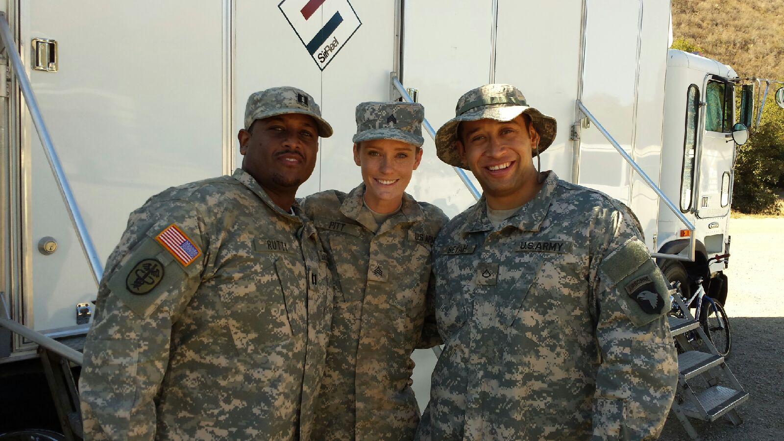 All three actors are military veterans in real life. On the set of Yellow Ribbon.