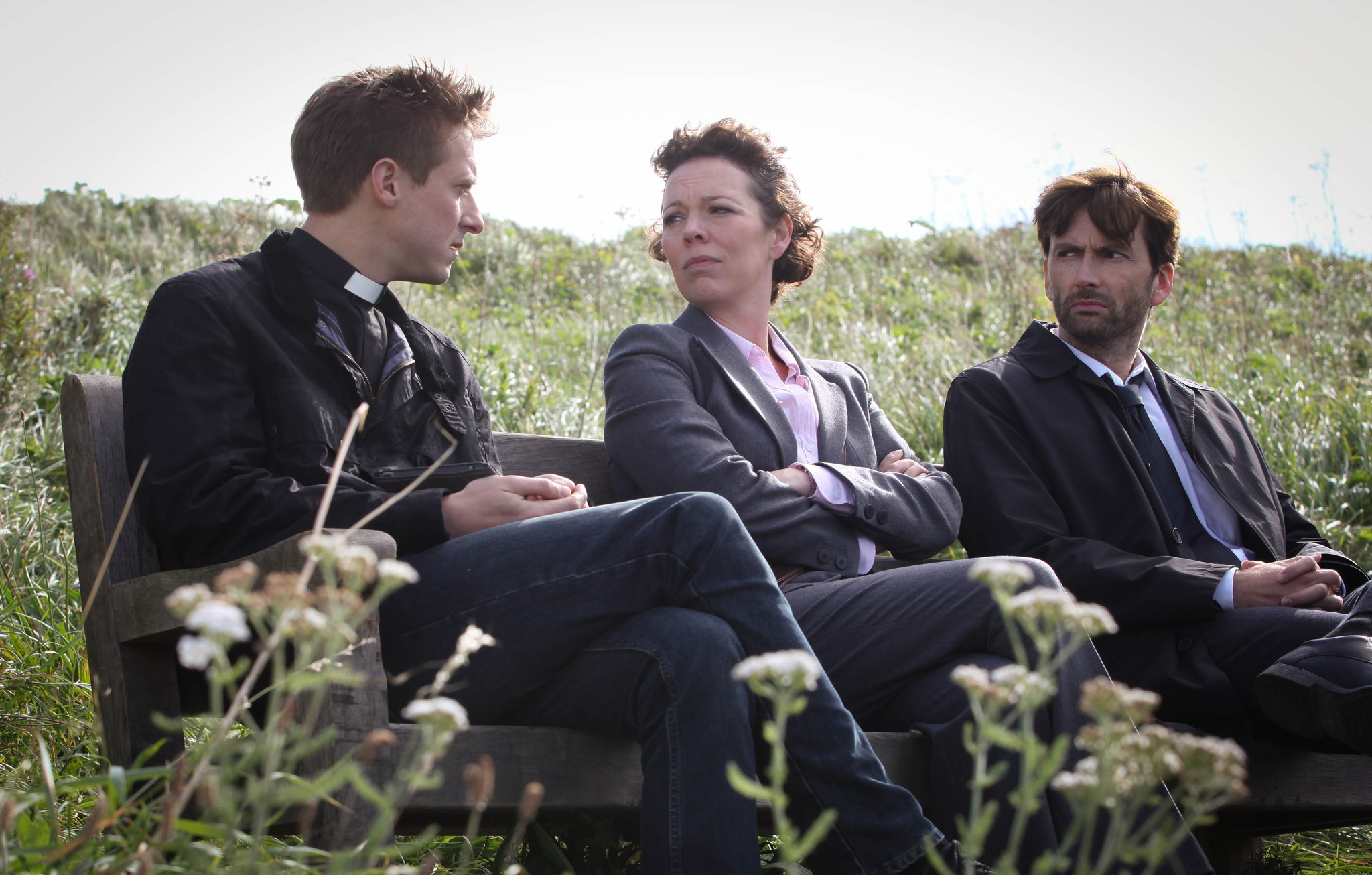 Still of David Tennant, Olivia Colman and Arthur Darvill in Broadchurch (2013)