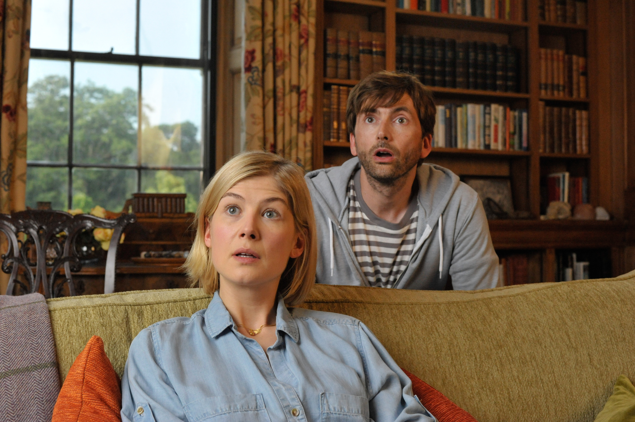 Still of Rosamund Pike and David Tennant in What We Did on Our Holiday (2014)