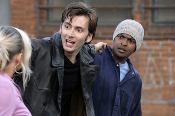 Still of Noel Clarke, Camille Coduri and David Tennant in Doctor Who (2005)