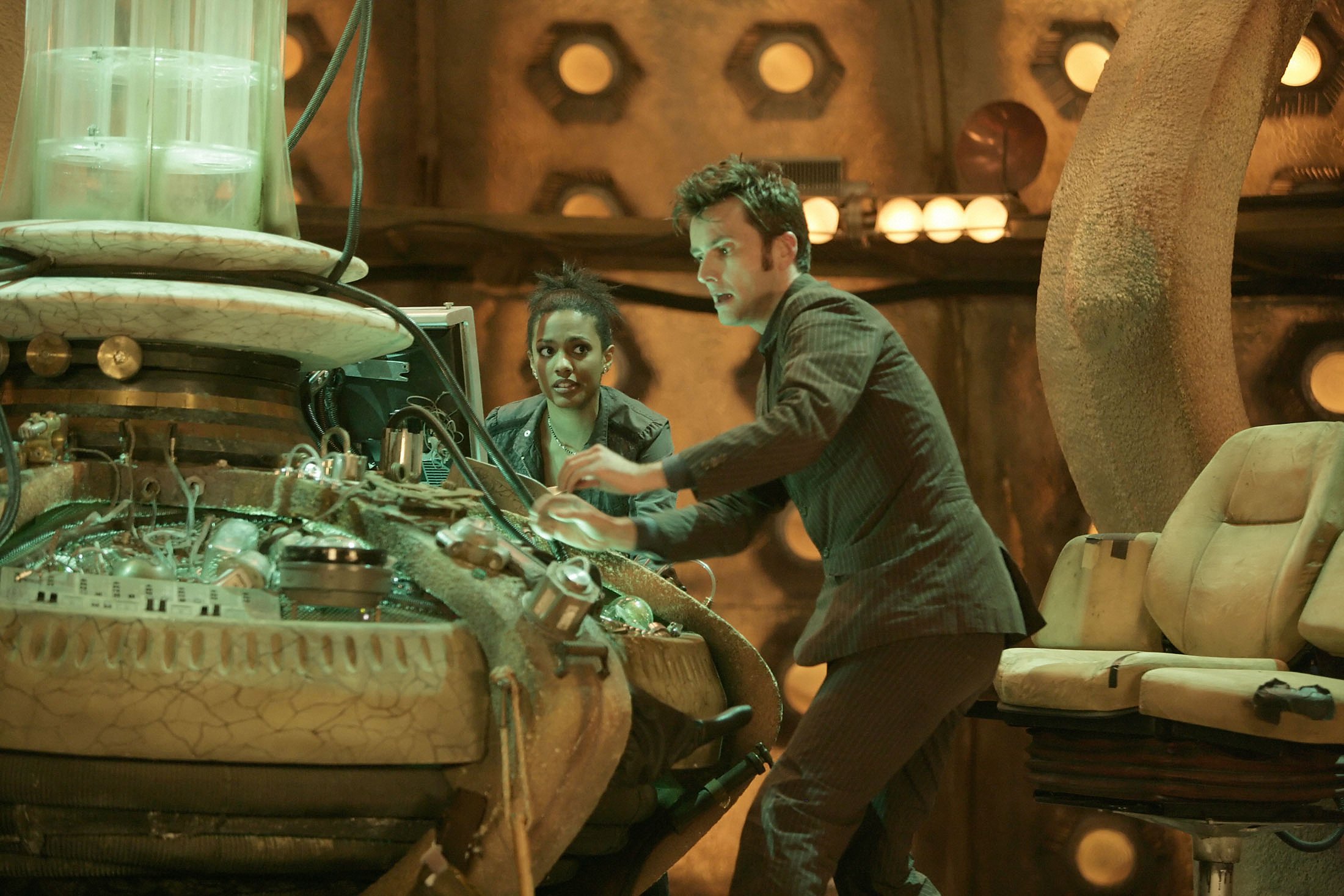 Still of David Tennant and Freema Agyeman in Doctor Who (2005)