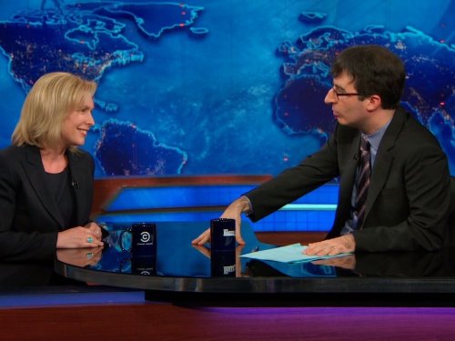 Still of John Oliver and Kirsten Gillibrand in The Daily Show (1996)