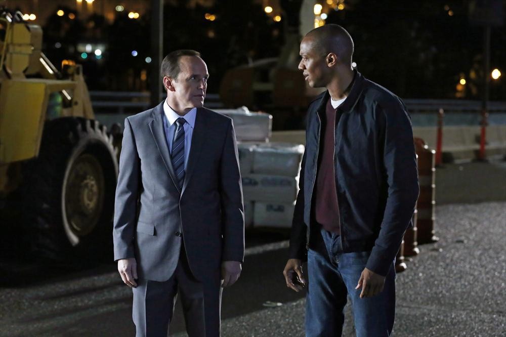 Still of Clark Gregg and J. August Richards in Agents of S.H.I.E.L.D. (2013)