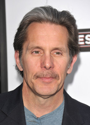 Gary Cole at event of The Joneses (2009)