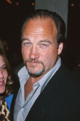 James Belushi at event of Return to Me (2000)