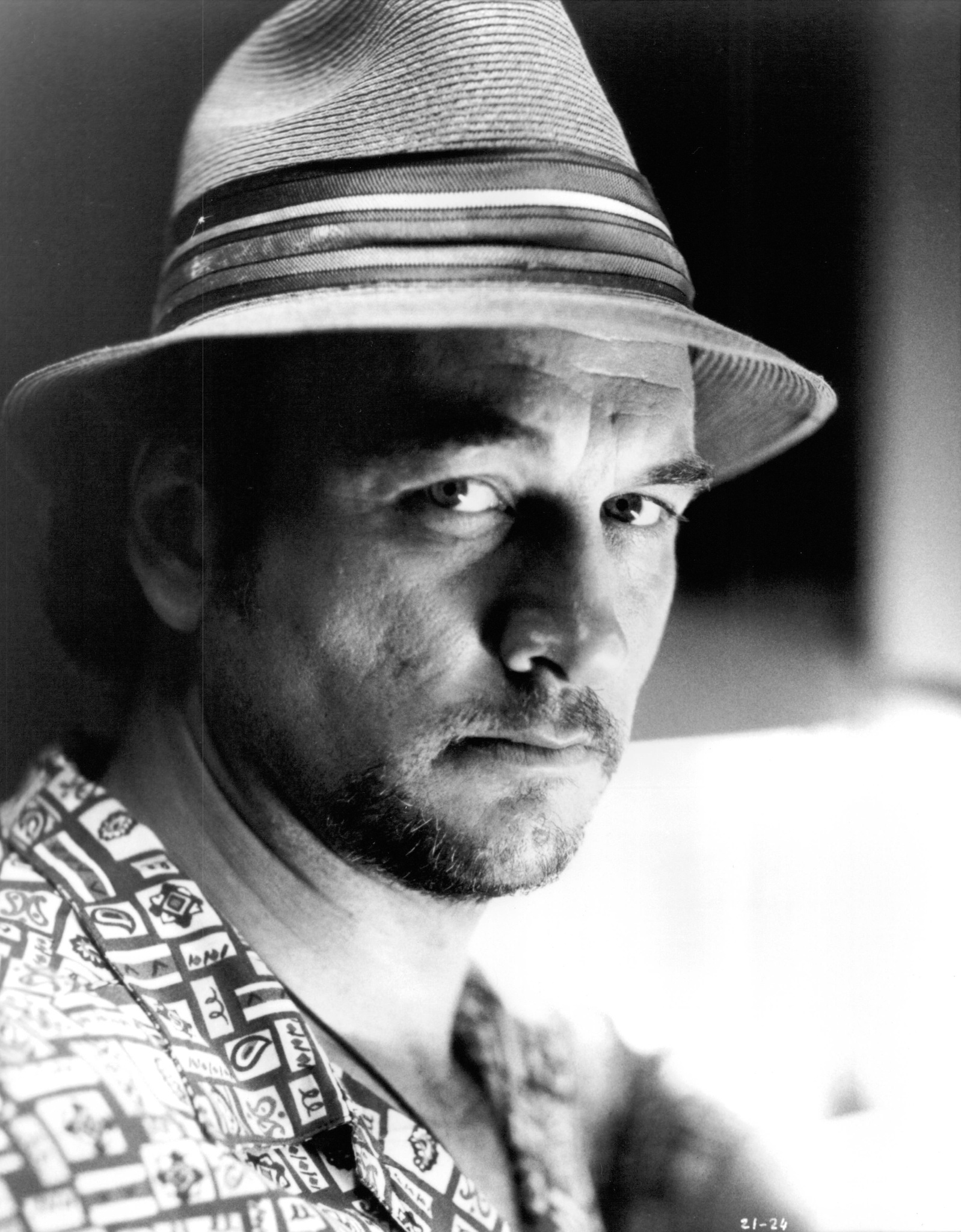 Still of James Belushi in Gang Related (1997)
