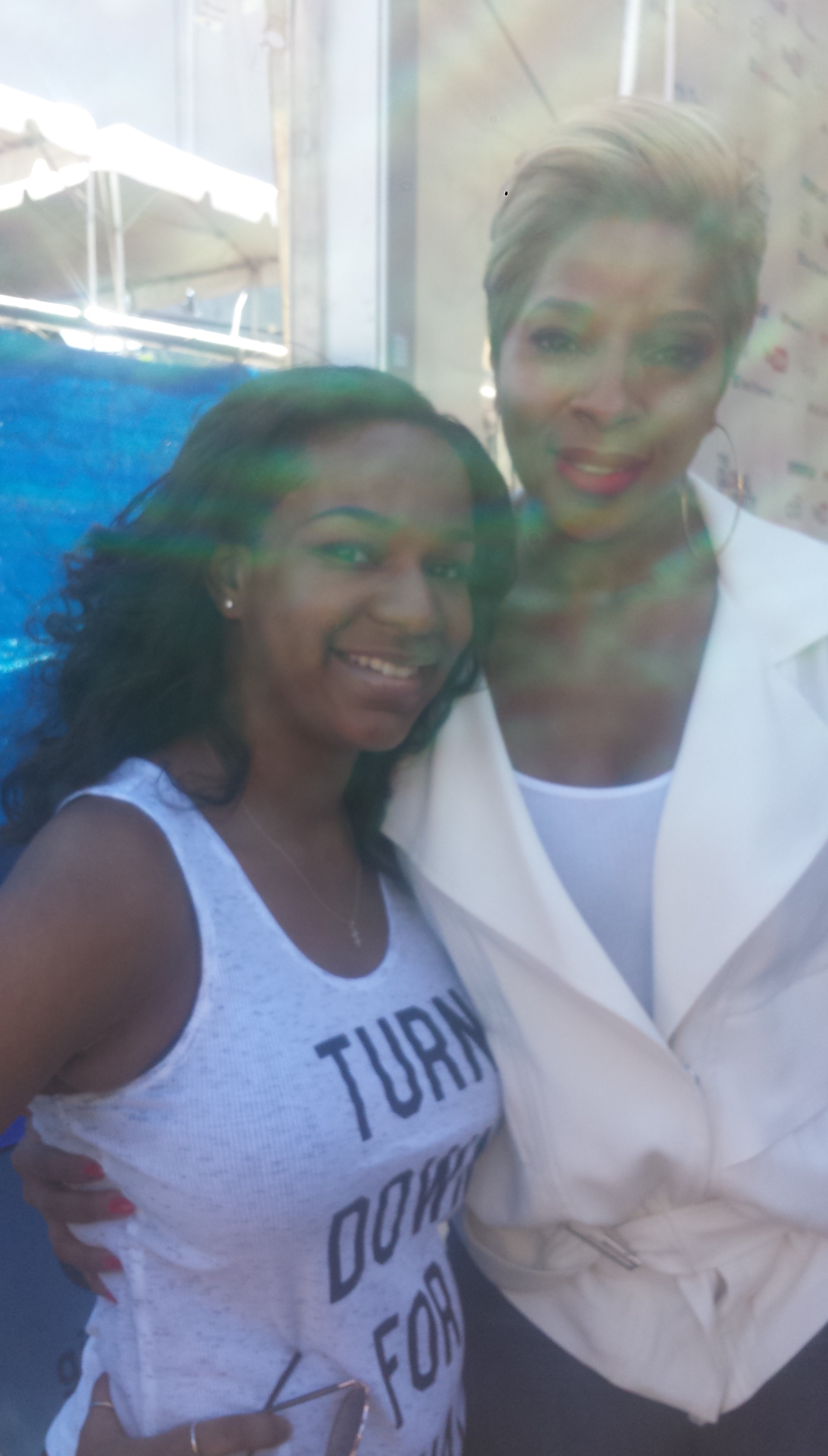 Mary J. Blige and Brittney A. Thomas at The Global Citizen Earth Day Festival (2015)