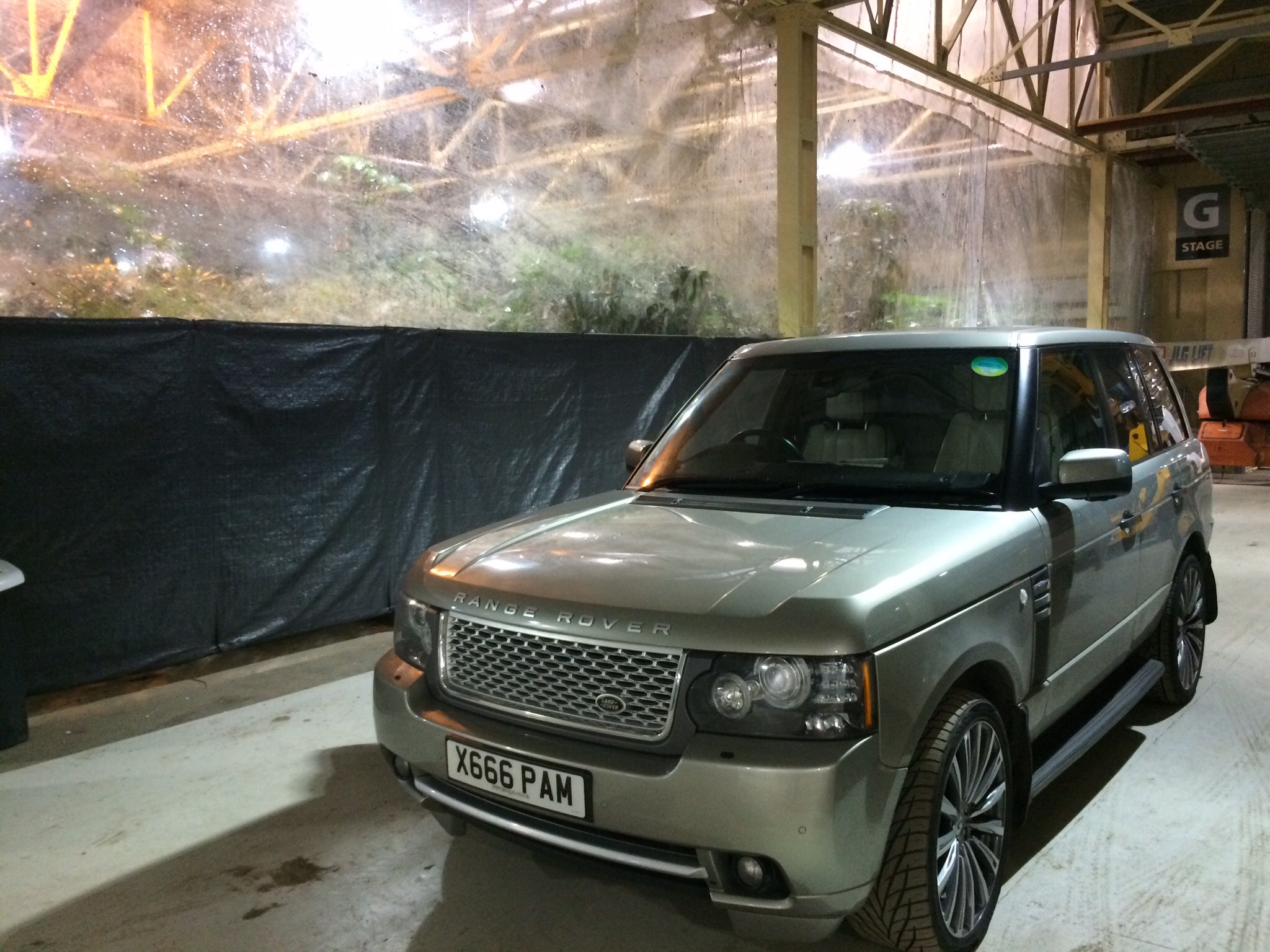 Pam the Range Rover indoors at Leavesden on Mi:5 Jan 2015