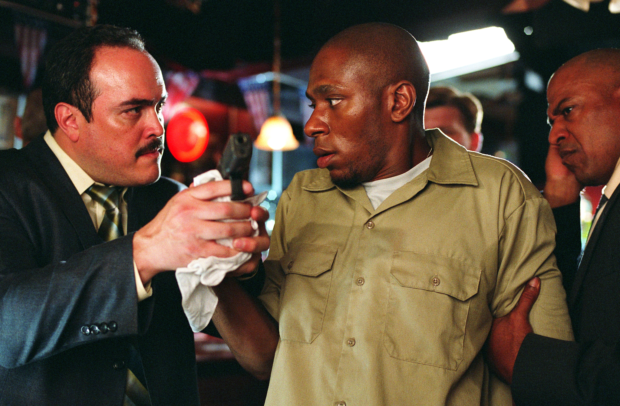 Still of Yasiin Bey, Cylk Cozart and David Zayas in 16 kvartalu (2006)