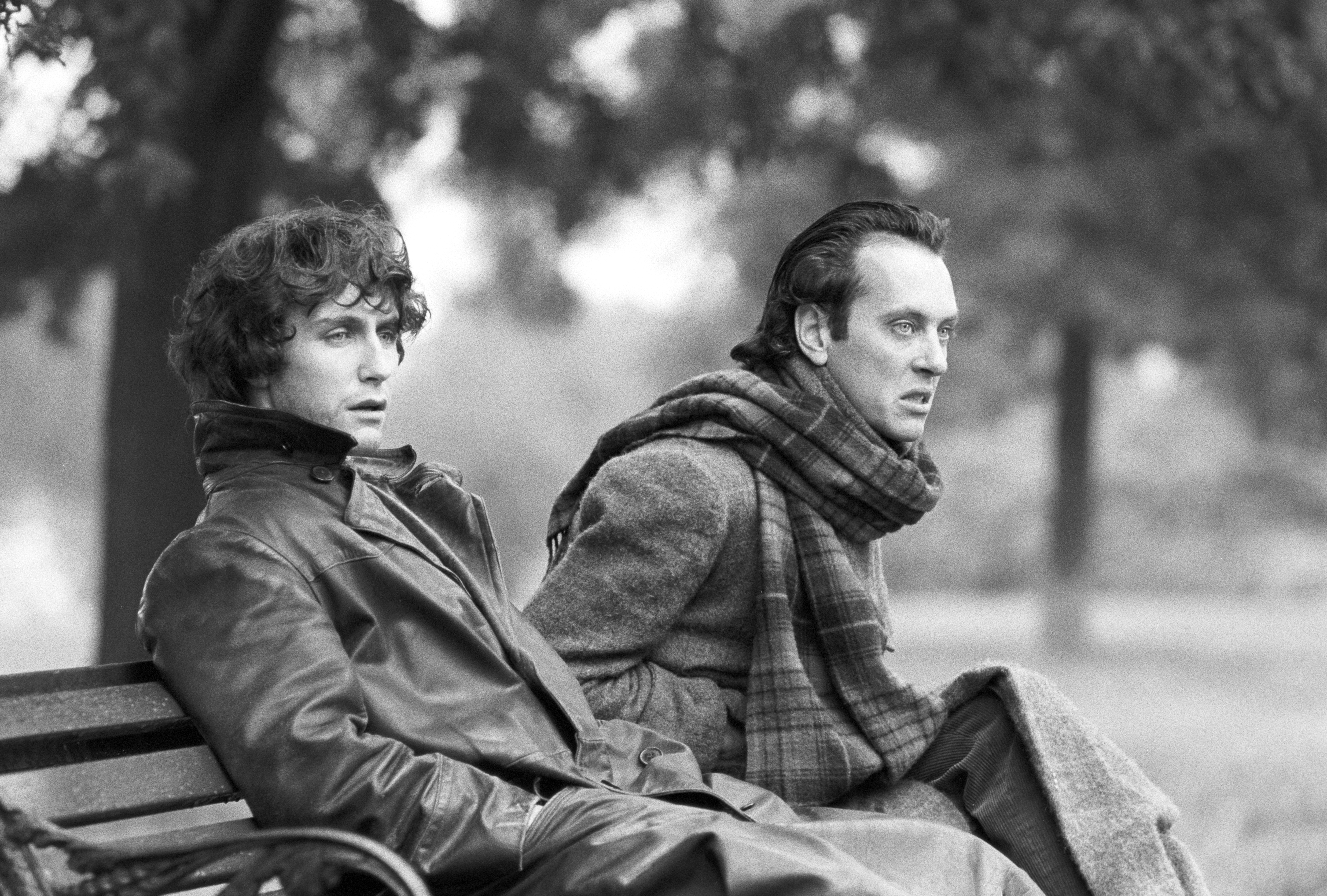 Still of Richard E. Grant and Paul McGann in Withnail & I (1987)