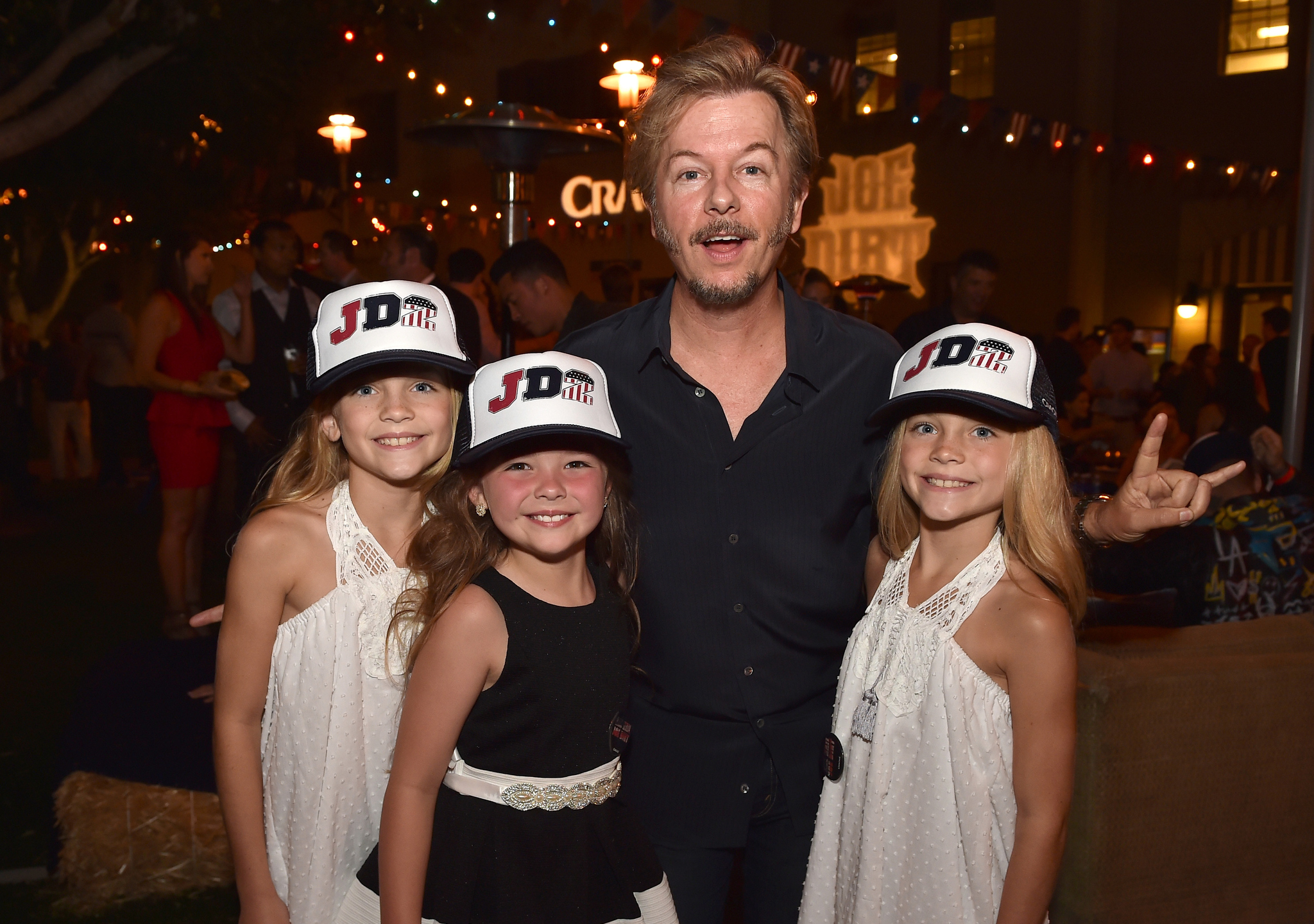 David Spade, Lauren Gobuzzi, Chloe Guidry and Allison Gobuzzi at event of Joe Dirt 2: Beautiful Loser (2015)