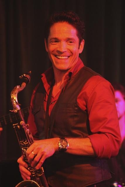 Still of Dave Koz in Nusivylusios namu seimininkes (2004)