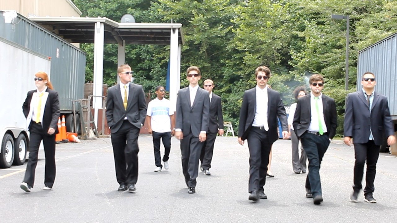 Still of Devin Schmidt, Jonathan DeMelkon, Zach Alexander, Ethan Martin, Tyler Hutton, Breanna Schweikler, Amber Parrott, Gabe Garcia and Keenan Gasway in Trainyard Dogs (2016)