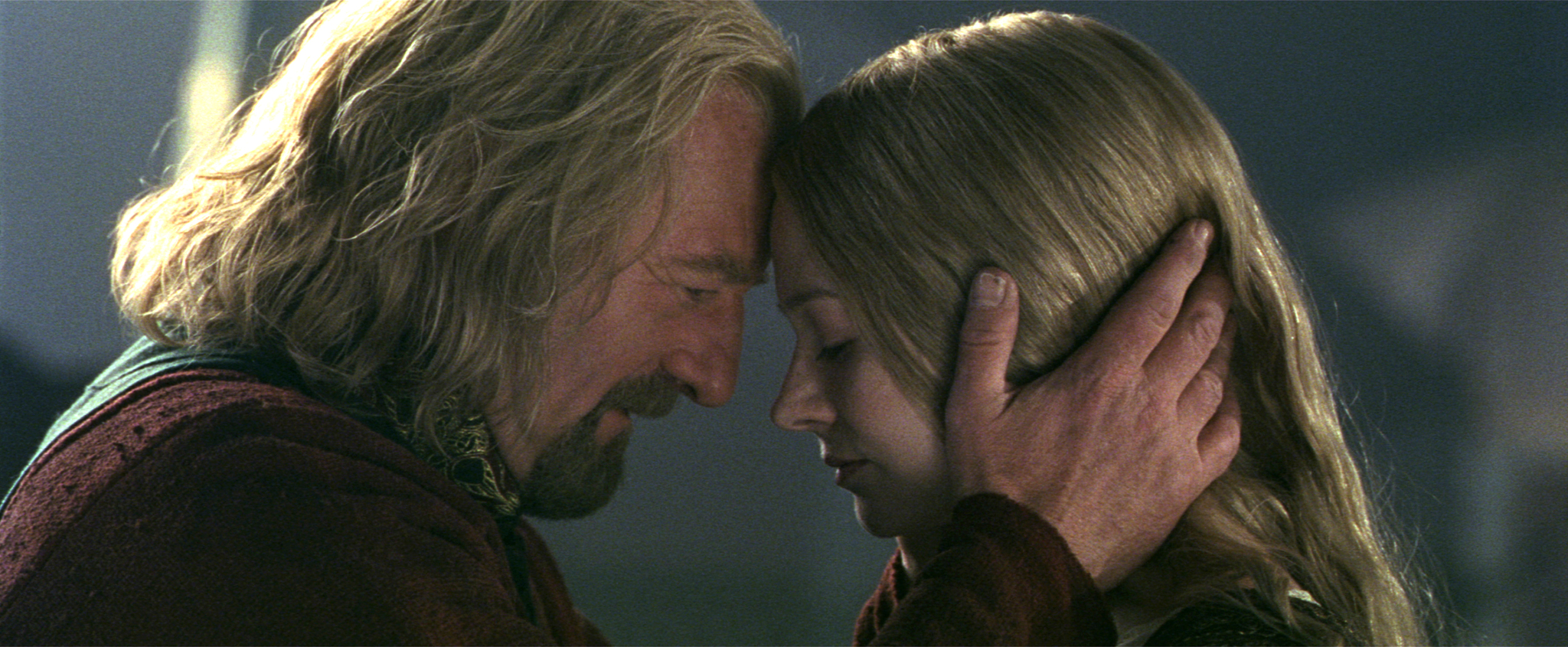 Still of Miranda Otto and Bernard Hill in Ziedu Valdovas: Karaliaus sugrizimas (2003)