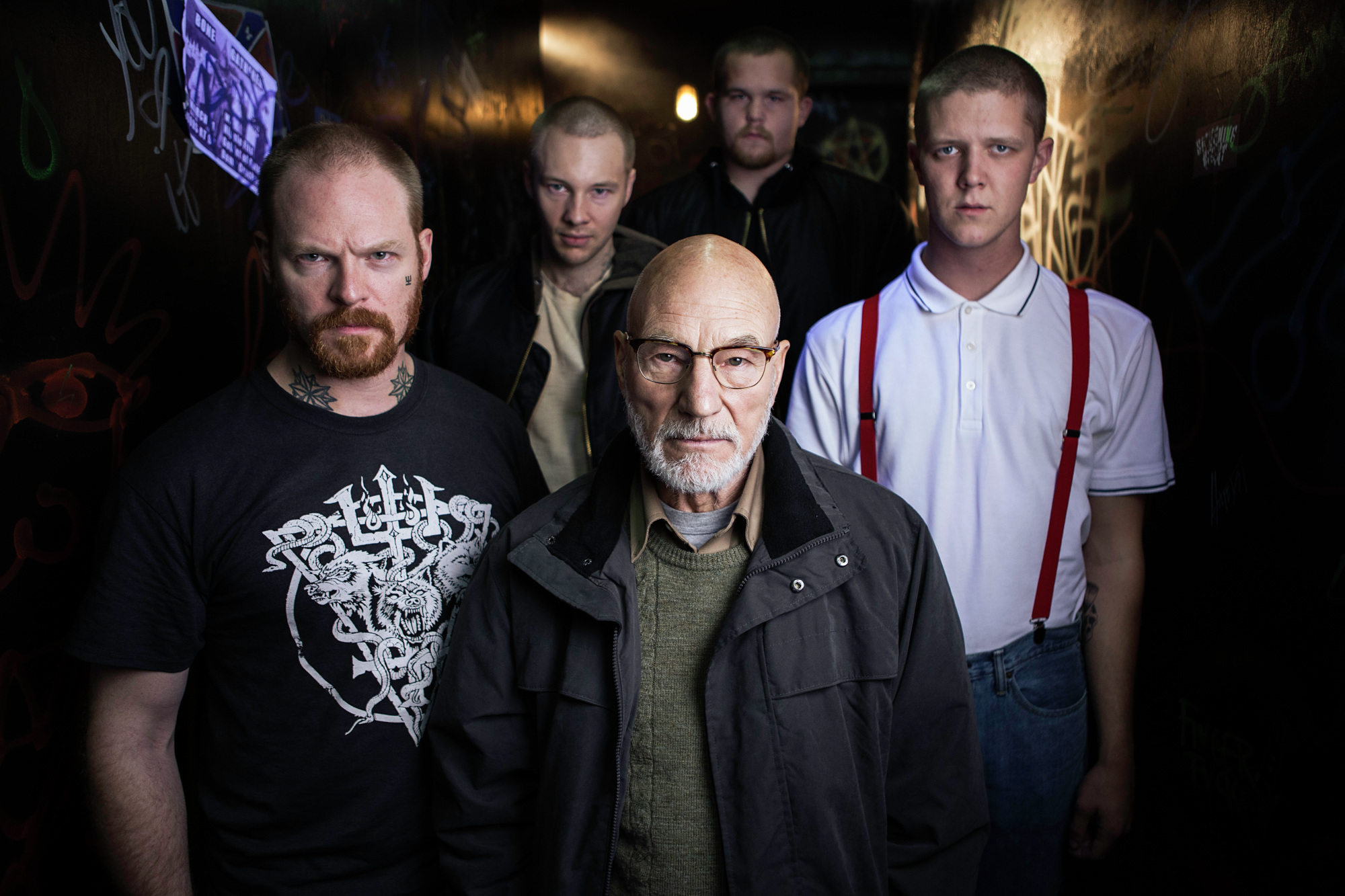 Still of Patrick Stewart, Kai Lennox, Mark Webber, Eric Edelstein, Samuel Summer and Colton Ruscheinsky in Green Room (2015)