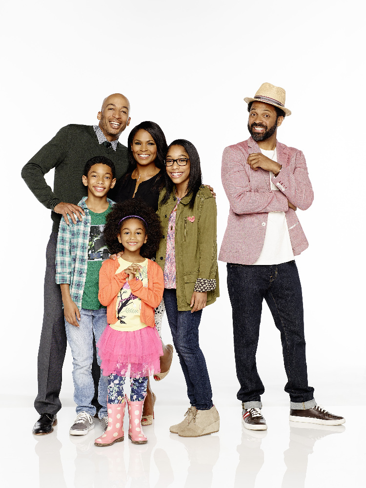 Still of Nia Long, Mike Epps, James Lesure, Sayeed Shahidi, Aalyrah Caldwell and Iman Benson in Uncle Buck (2016)