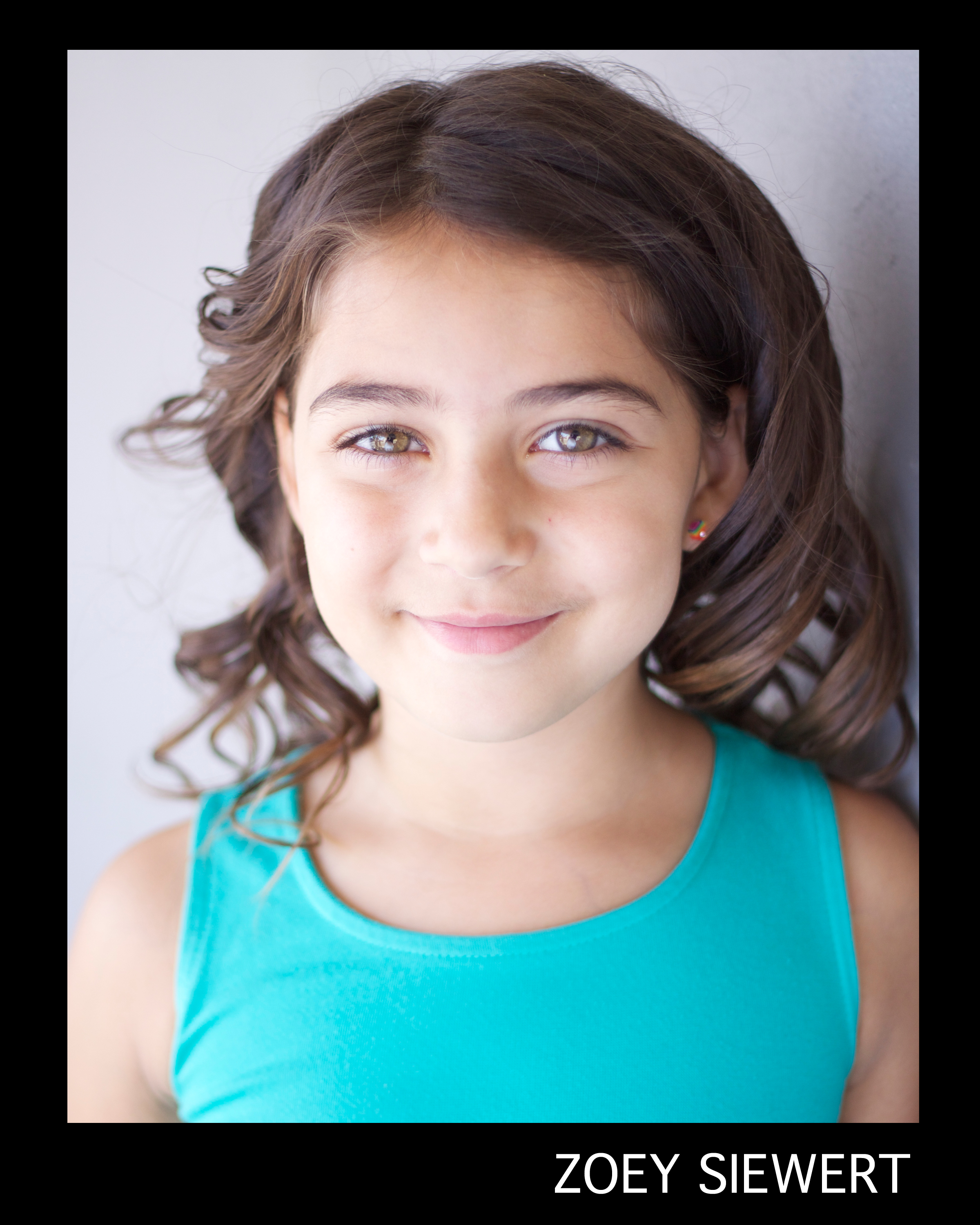 Zoey Siewert Headshot