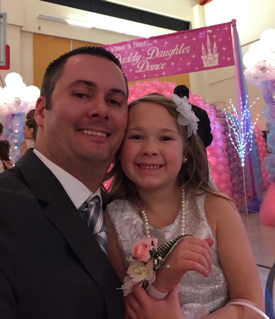 Daddy/Daughter Dance in Daddy's Home