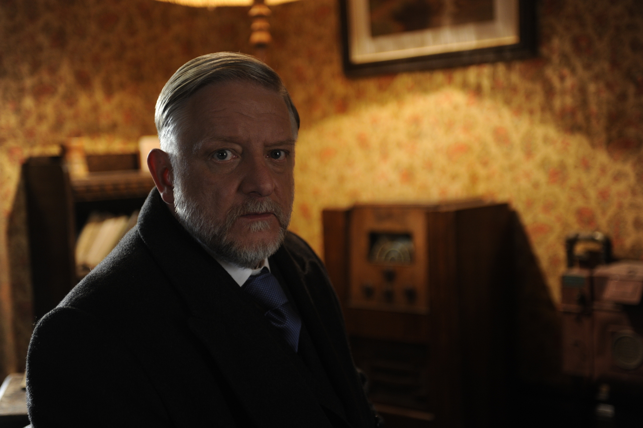 Still of Simon Russell Beale in The Deep Blue Sea (2011)