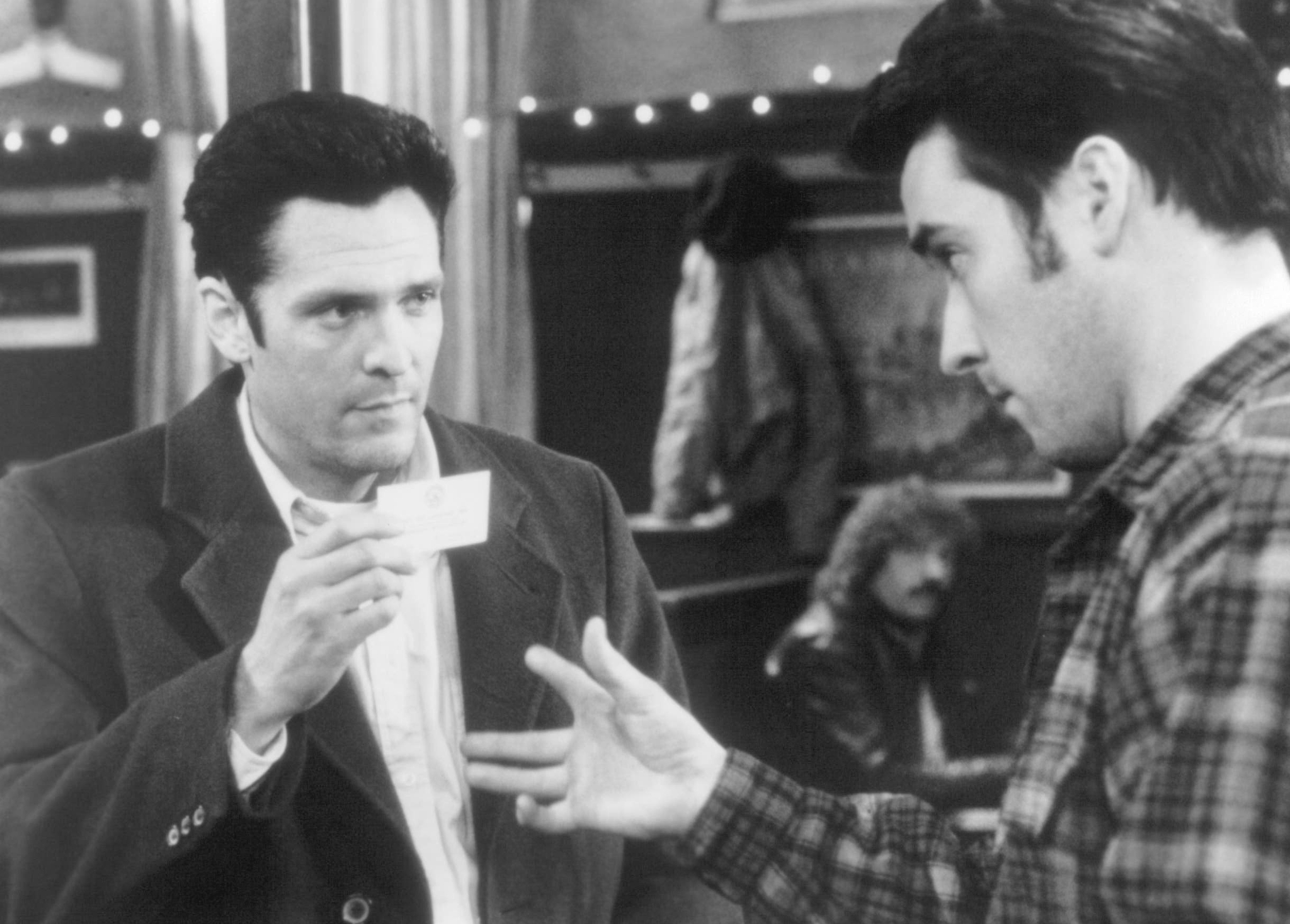Still of John Cusack and Michael Madsen in Money for Nothing (1993)