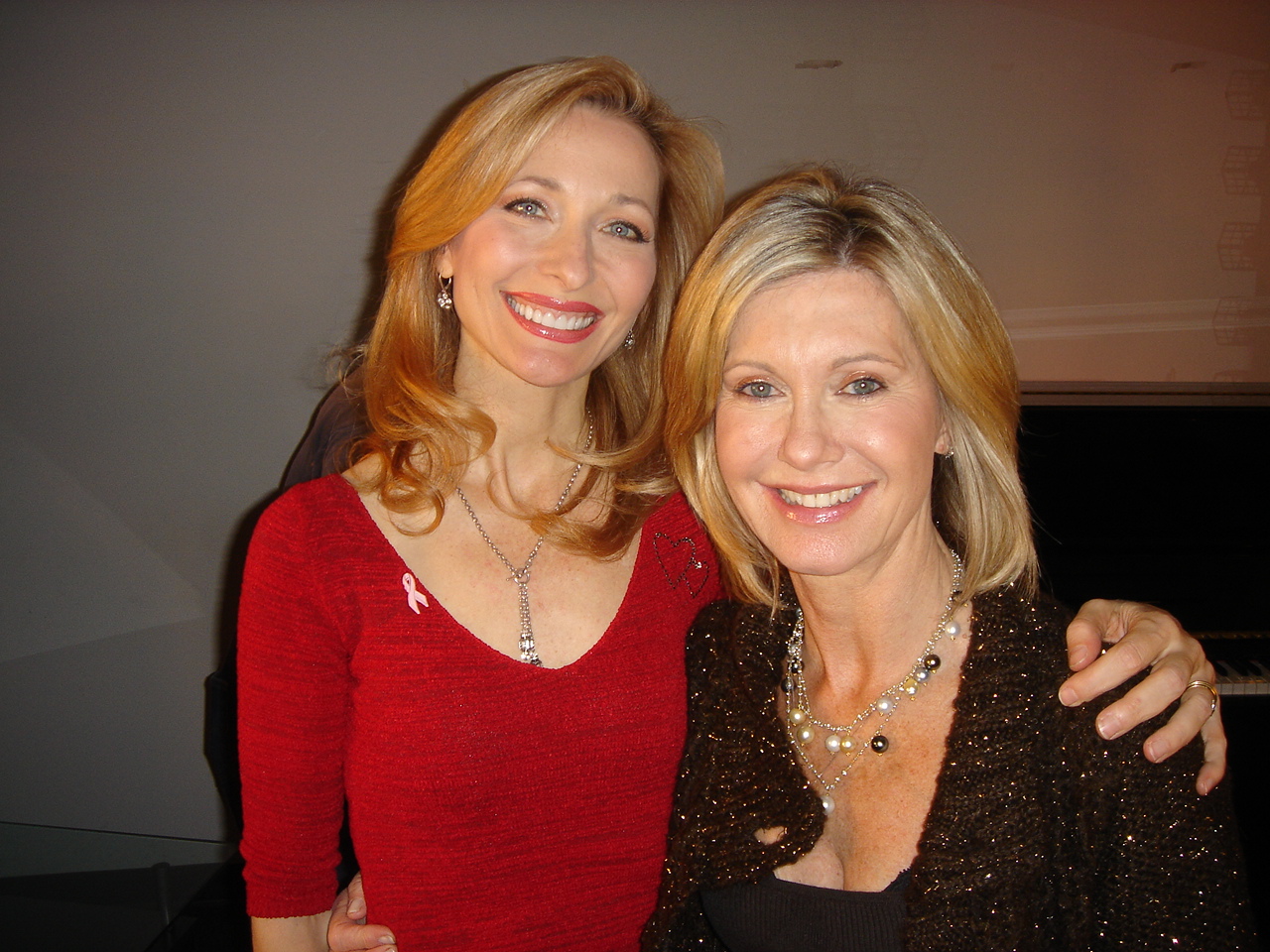 Linda Swain & Olivia Newton-John