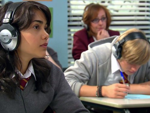 Still of Bobby Lockwood and Tasie Lawrence in House of Anubis (2011)