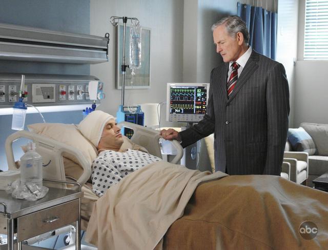 Still of Victor Garber and Jonny Lee Miller in Eli Stone (2008)