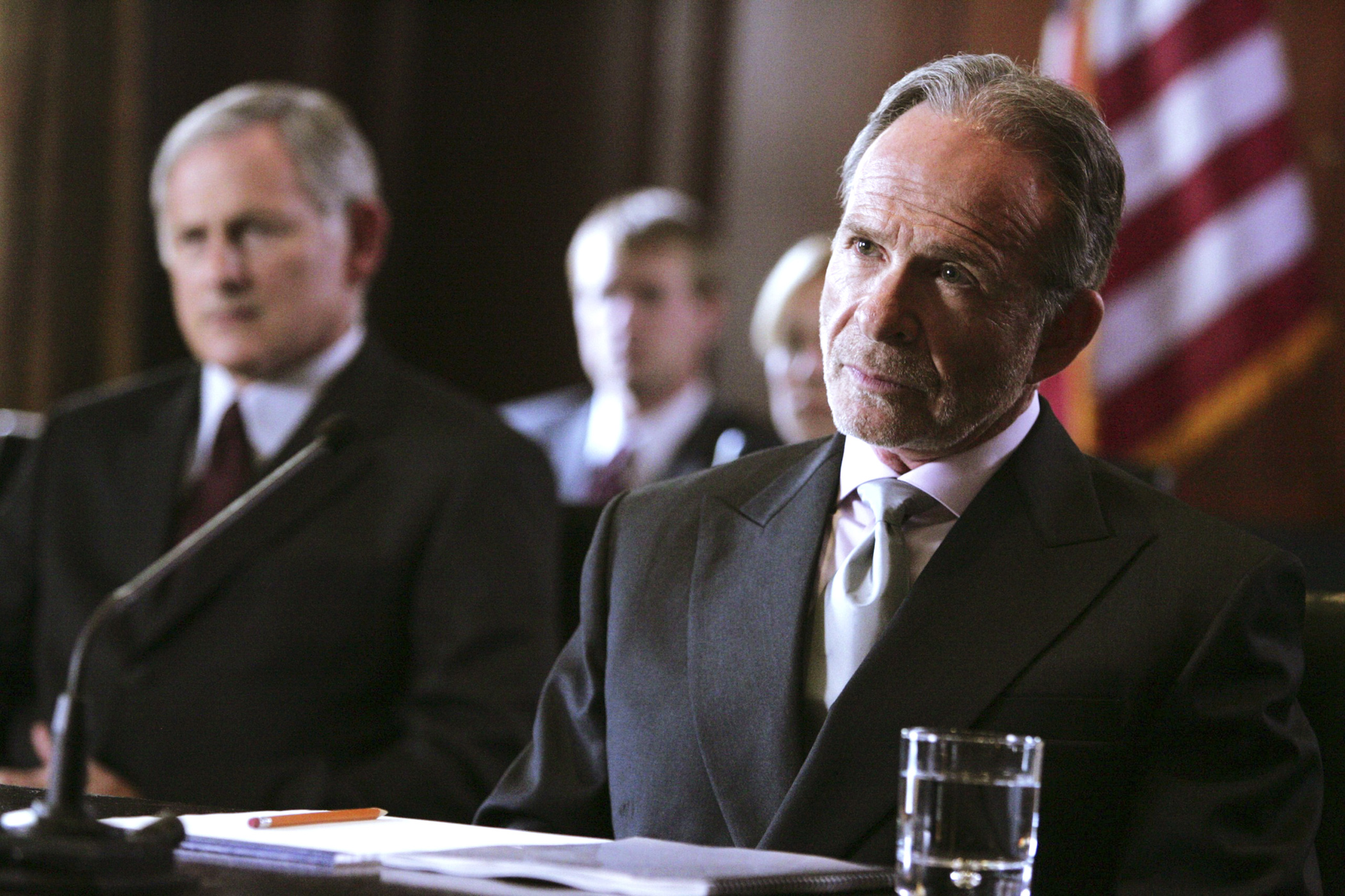 Still of Victor Garber and Ron Rifkin in Alias (2001)