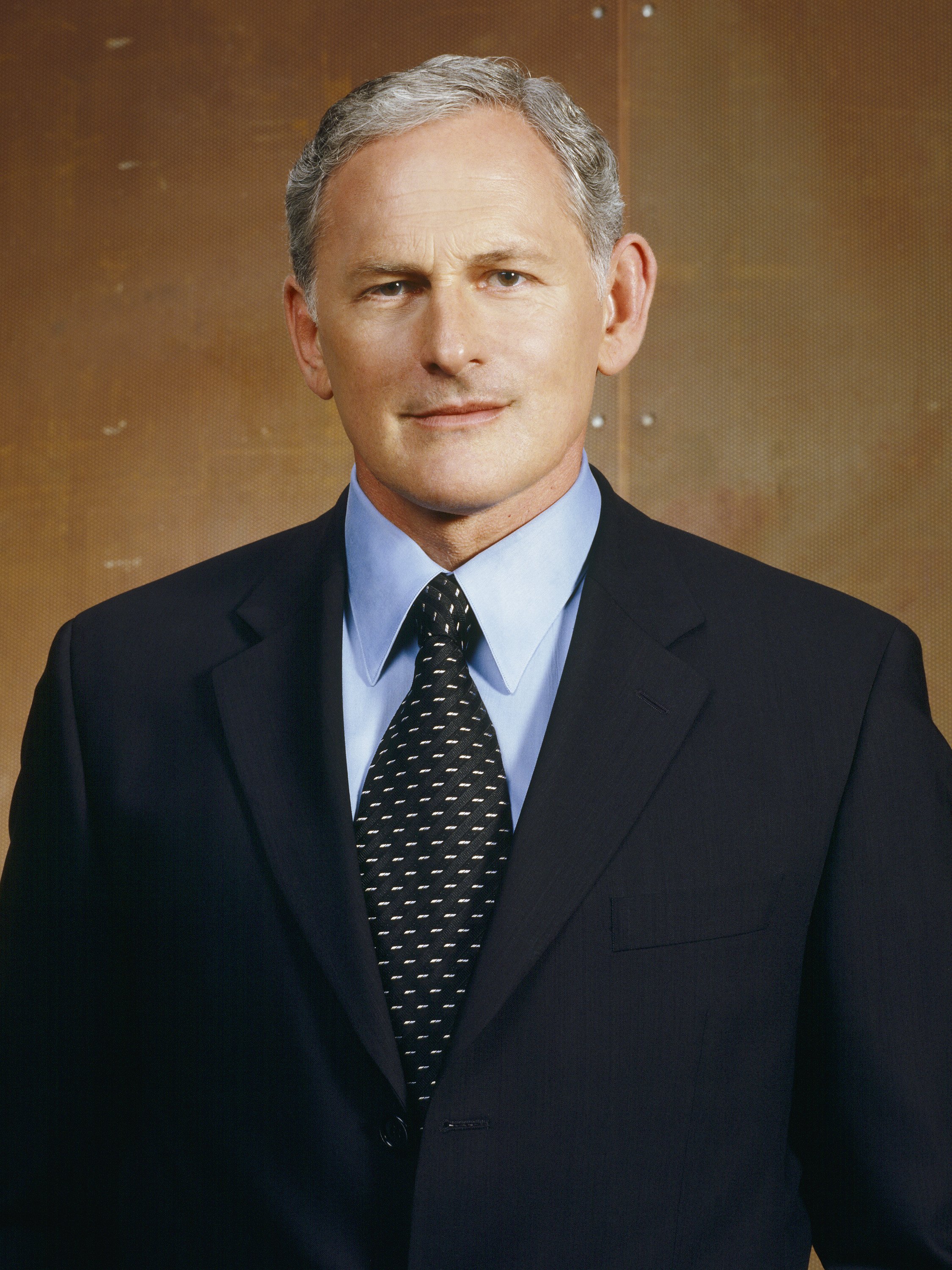 Still of Victor Garber in Alias (2001)