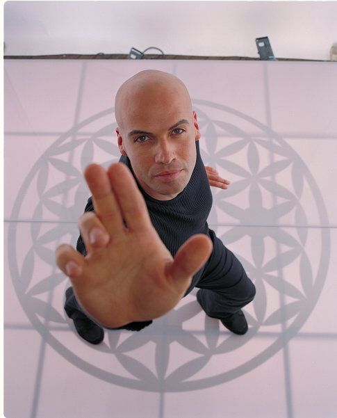 Billy Zane in Invincible (2001)