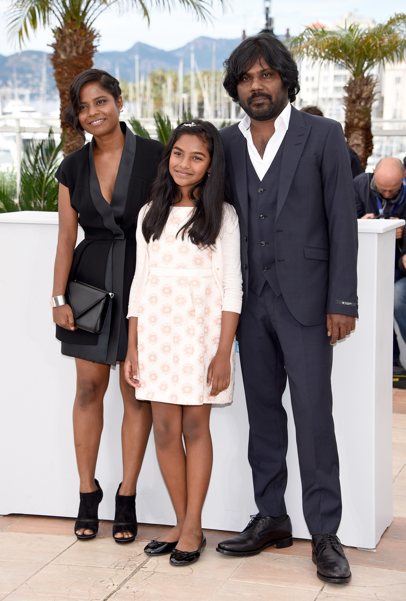 Jesuthasan Antonythasan, Kalieaswari Srinivasan and Claudine Vinasithamby at event of Dheepan (2015)