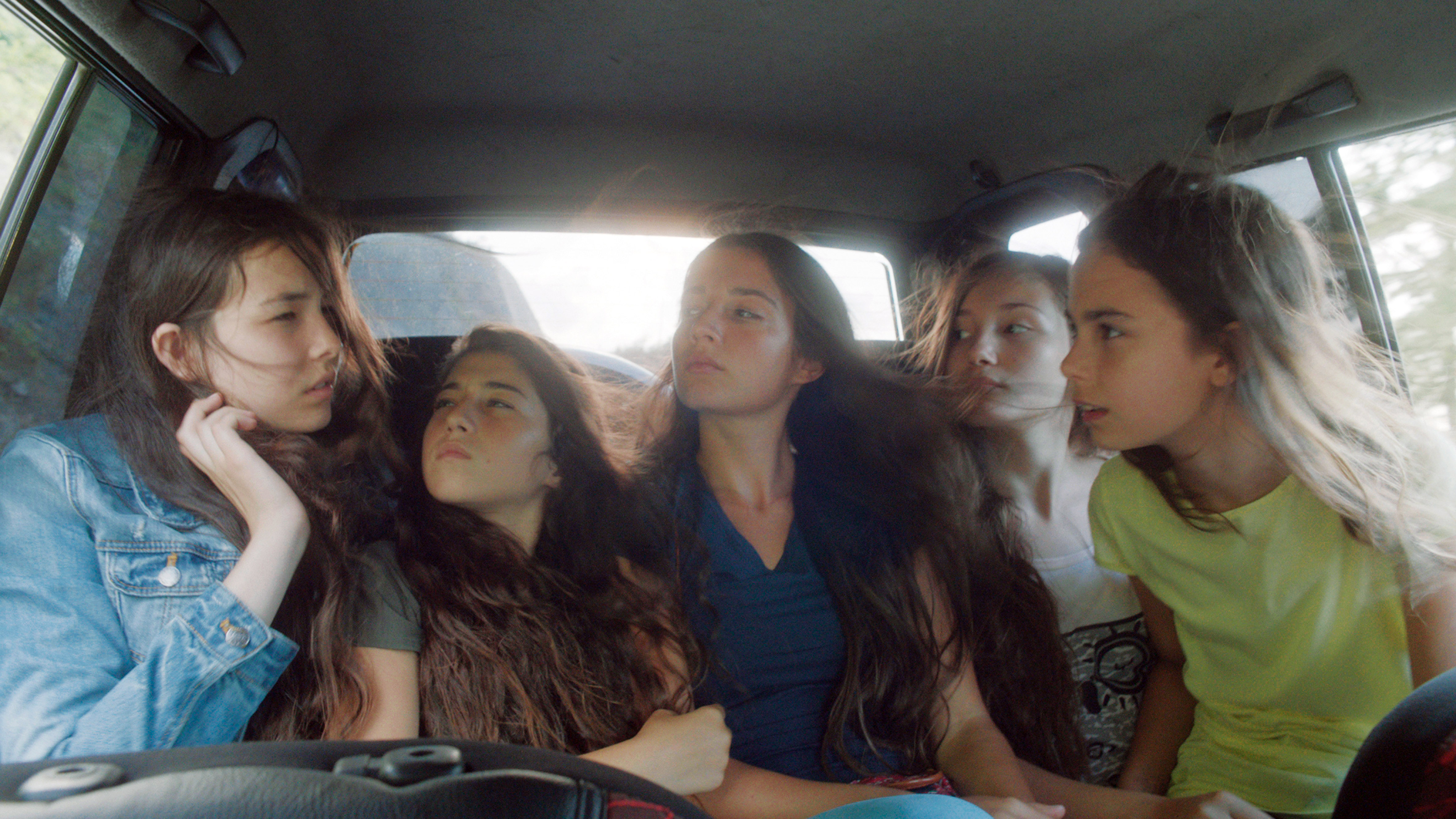 Still of Elit Iscan, Günes Sensoy, Doga Zeynep Doguslu, Tugba Sunguroglu and Ilayda Akdogan in Mustang (2015)