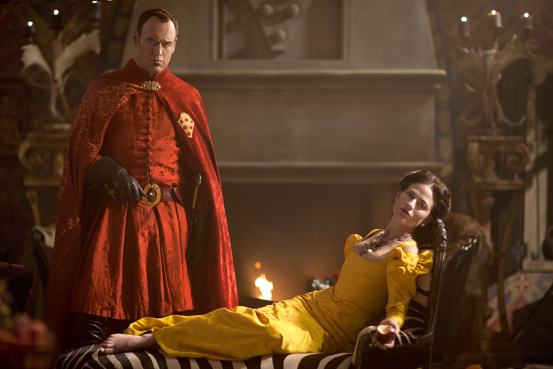 Still of Elliot Cowan and Lara Pulver in Da Vinci's Demons (2013)