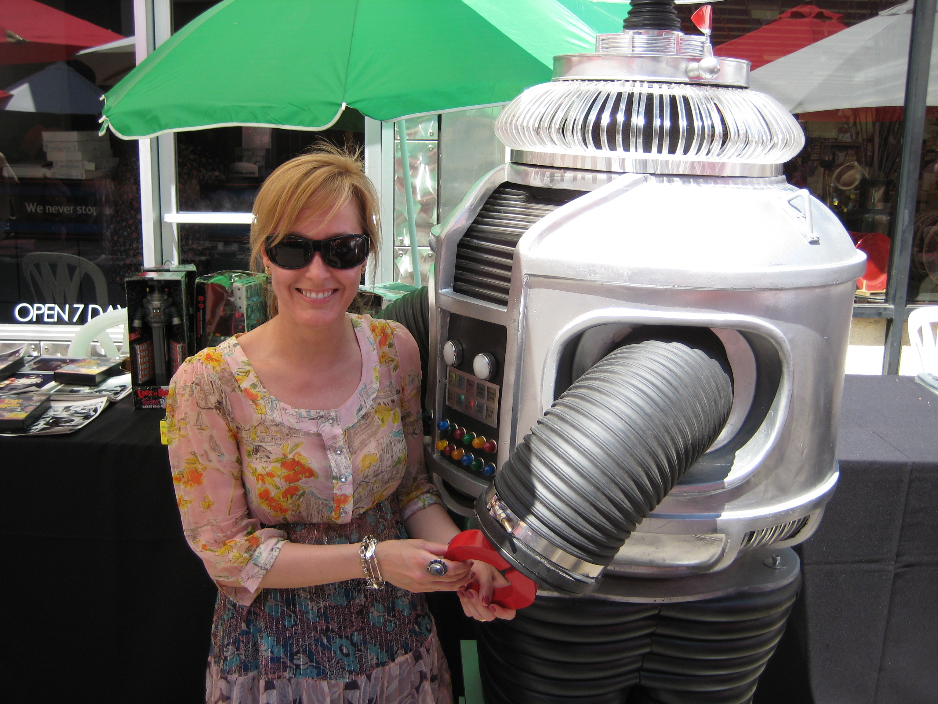 Cali with Robot from LOST IN SPACE