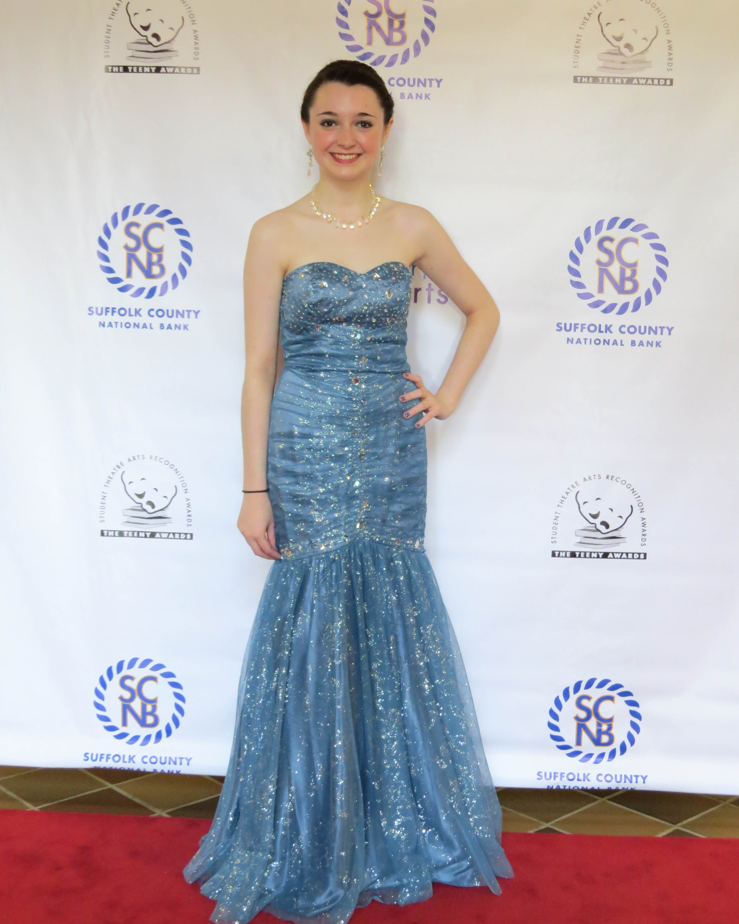 Colleen Kelly on the red carpet at the 2014 EEA Teeny Awards