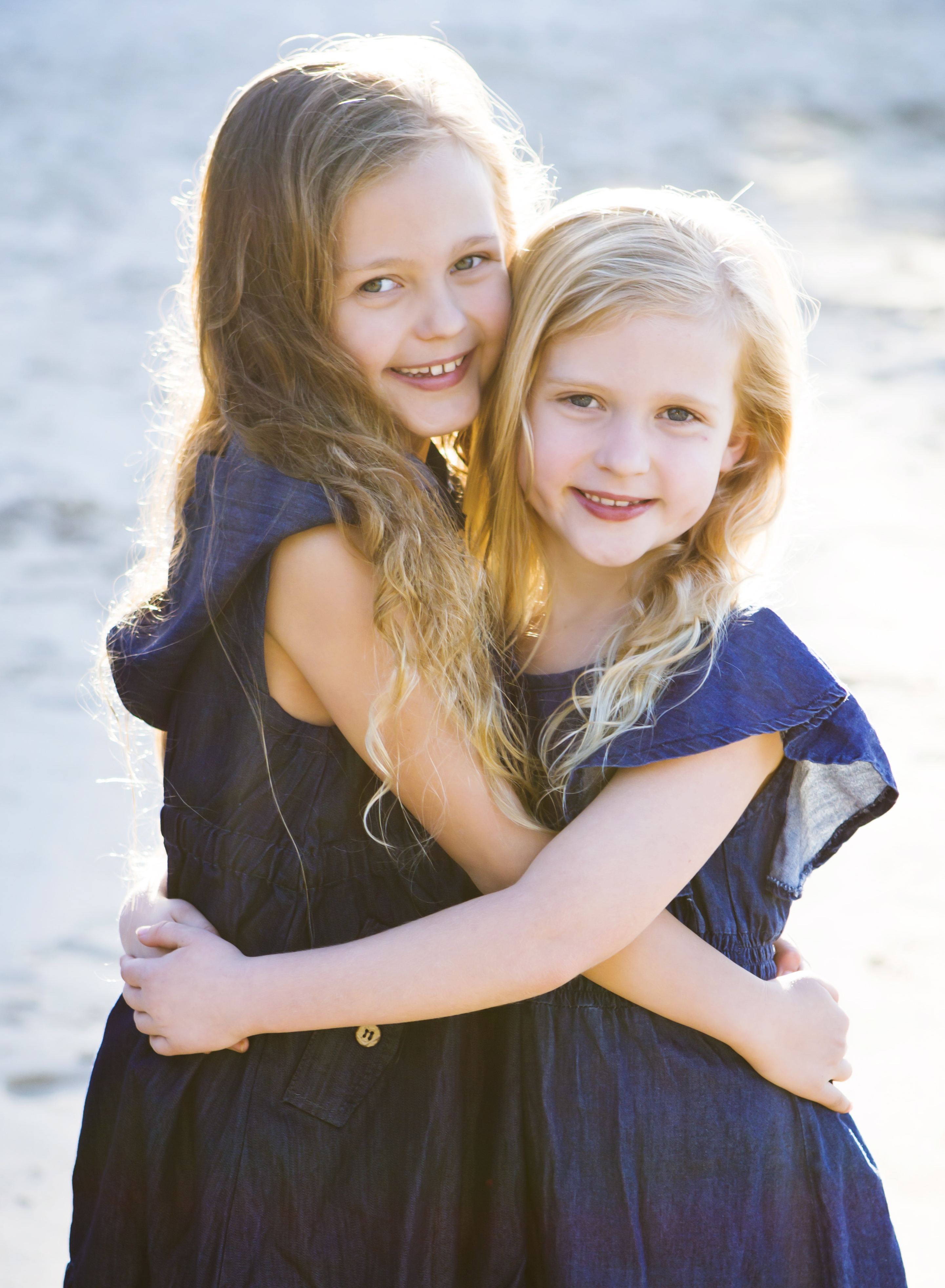 Robertson Sisters. Summer Robertson (left) & Jessi Robertson (right)