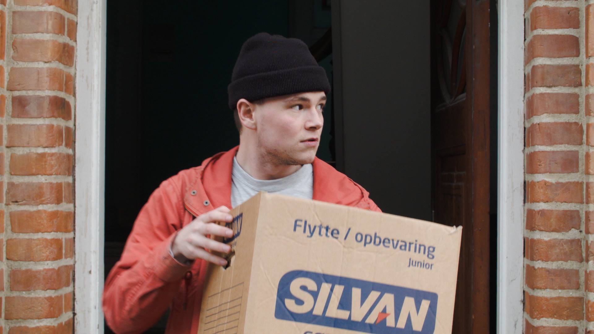 Tue Lodberg Nyland in Moving Day