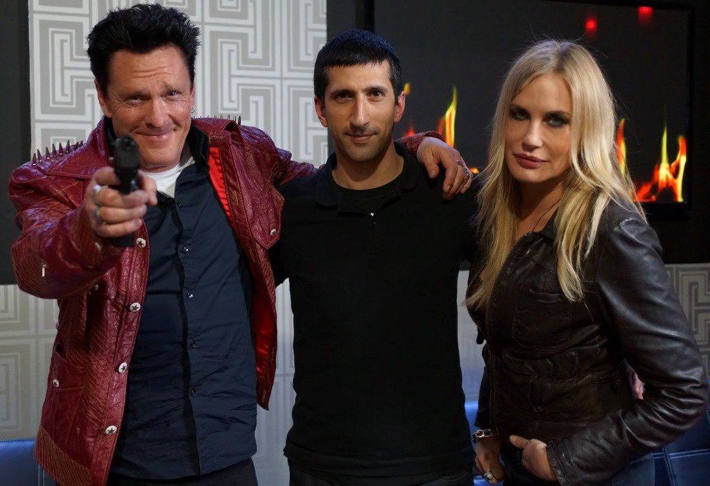 Still of Ara Paiaya, Daryl Hannah and Michael Madsen in Skin Traffik (2015)