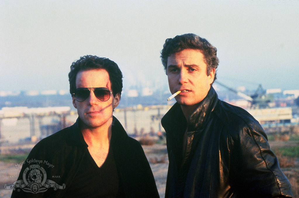 Still of John Pankow and William Petersen in To Live and Die in L.A. (1985)