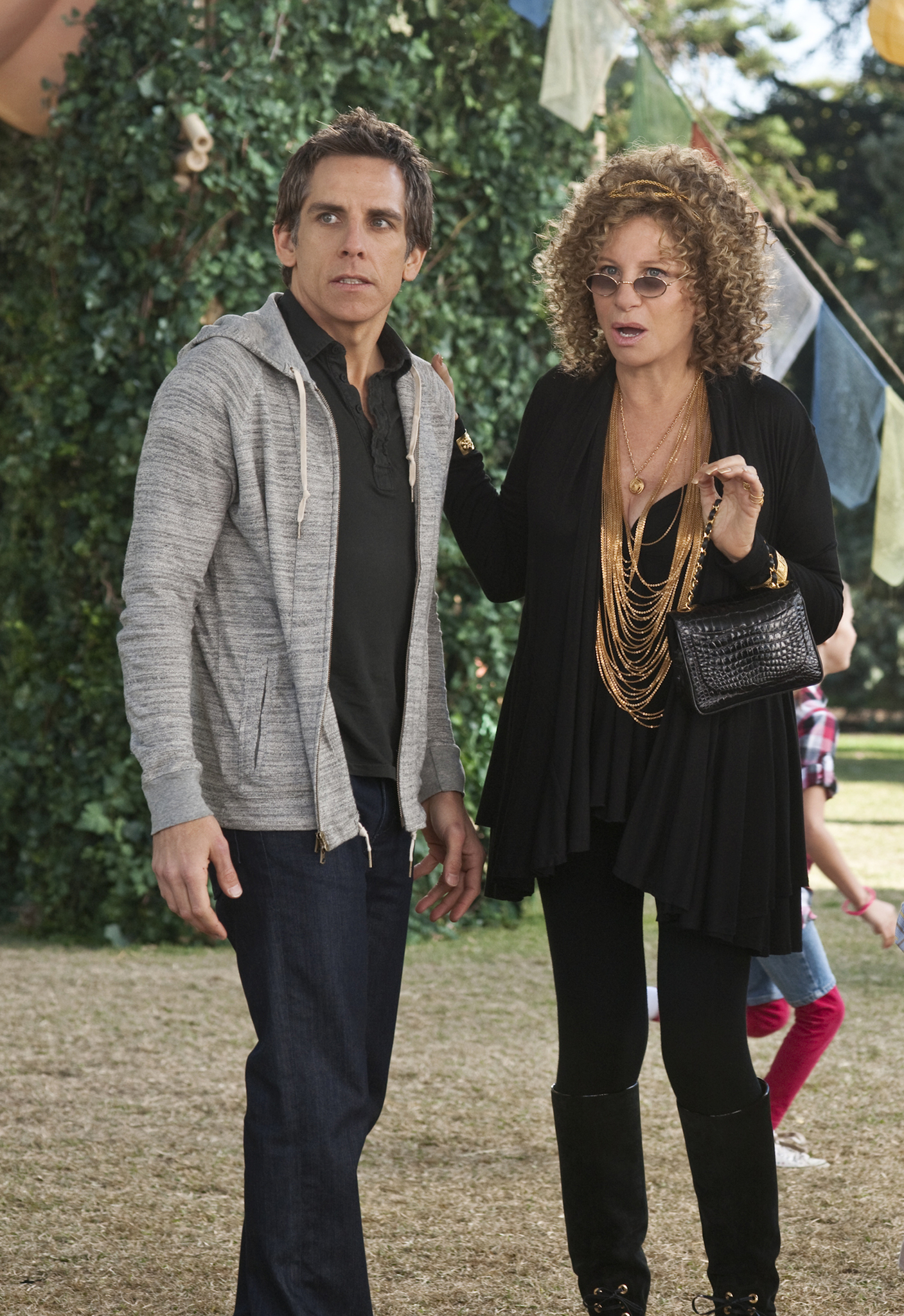 Still of Barbra Streisand and Ben Stiller in Paskutinis tevu isbandymas. Mazieji Fakeriai (2010)