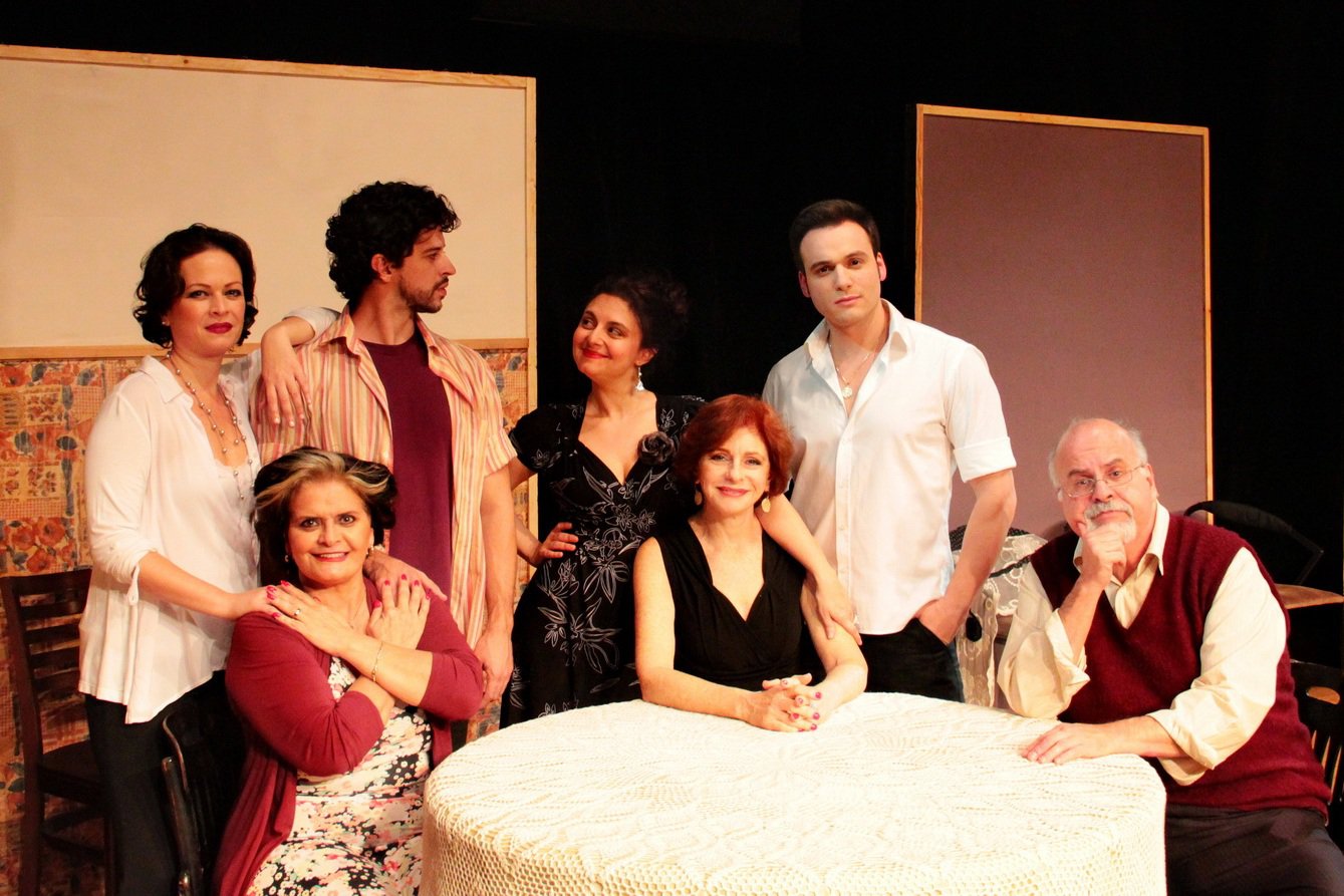 Mambo Italiano (2011) com Luciano Andrey, Jussara Freire, Carla Fioroni, Javert Monteiro, Lilian Blanc e Lara Córdula