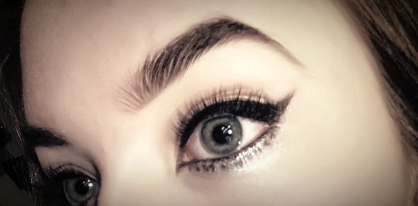 Harlequin- Eyes & Brow Close up