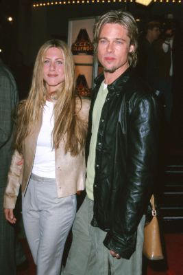 Brad Pitt and Jennifer Aniston at event of Erin Brockovich (2000)