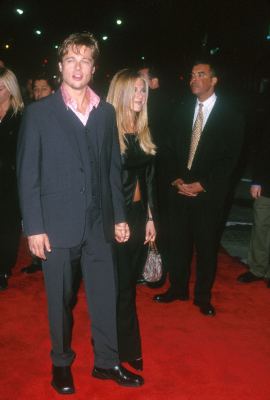 Brad Pitt and Jennifer Aniston at event of Kovos klubas (1999)