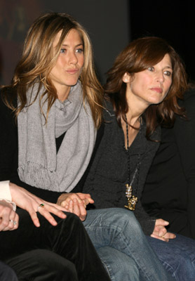 Jennifer Aniston and Catherine Keener at event of Friends with Money (2006)