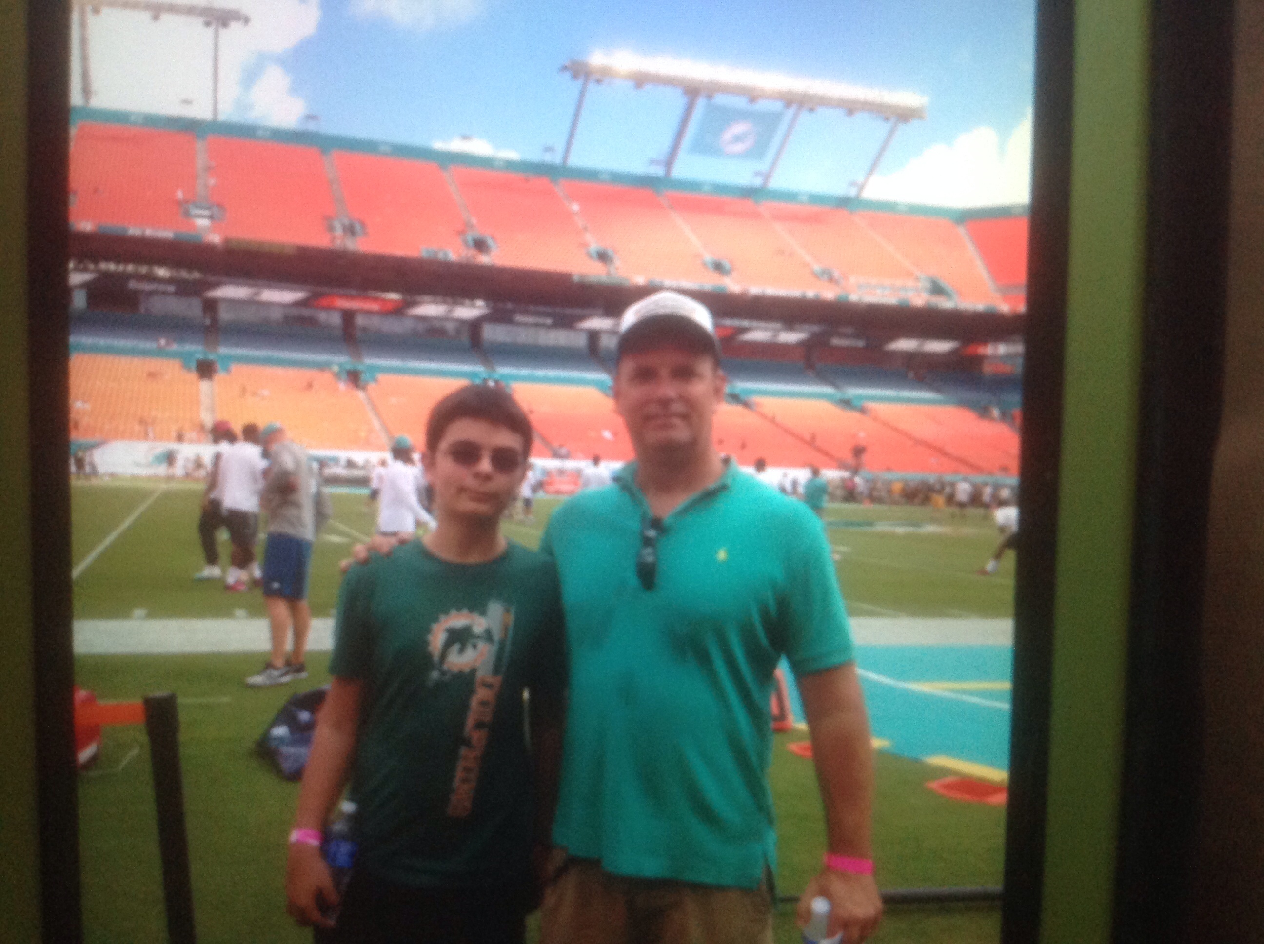 John and I did a short interview with great Larry Csonka at breakfast , now were off to the field for more commentary/