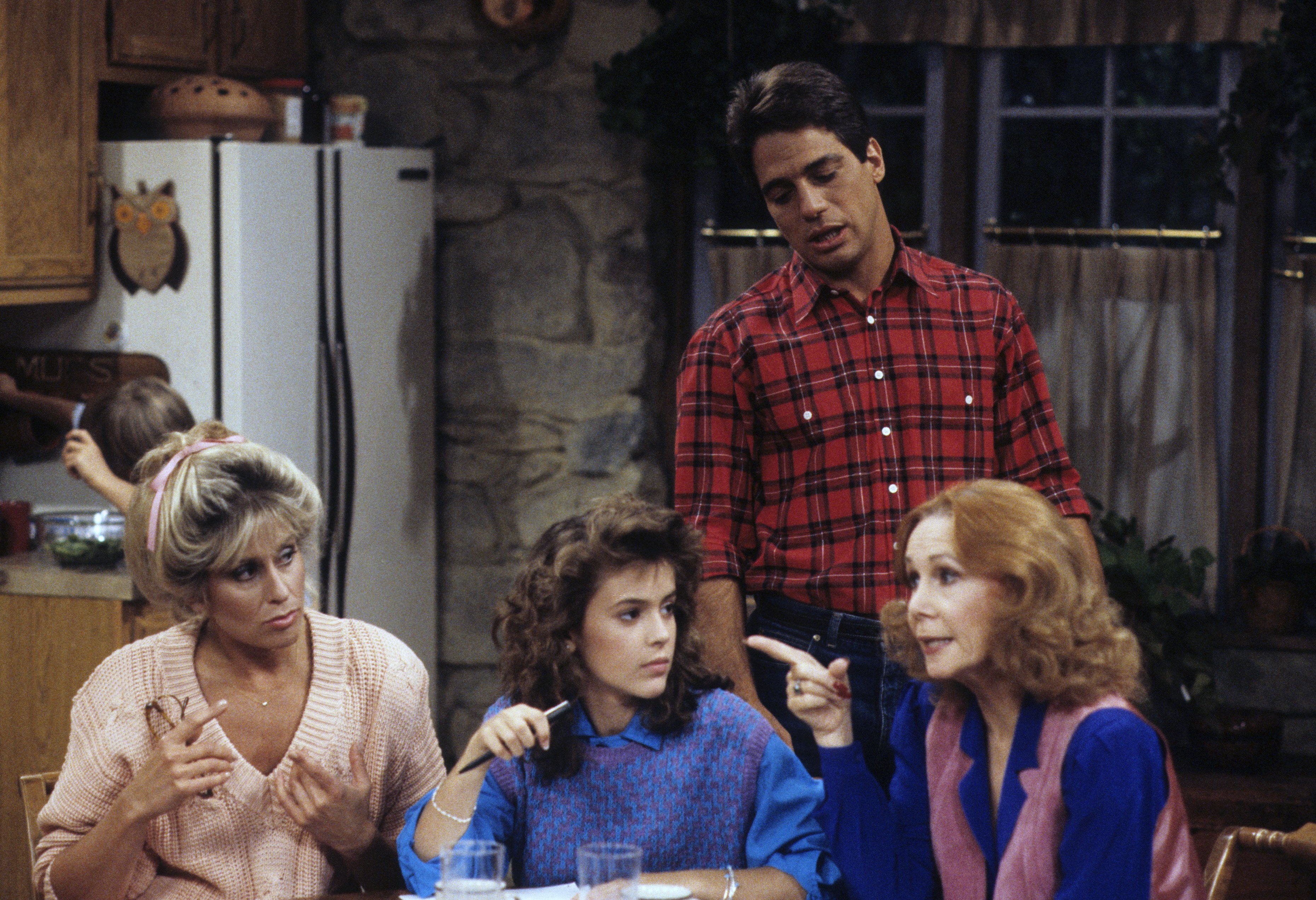 Still of Alyssa Milano, Tony Danza, Katherine Helmond and Judith Light in Who's the Boss? (1984)