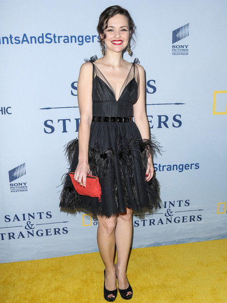 Maria Vos arrives at the Saints & Strangers premiere at the Saban Theatre in West Hollywood (9 November 2015).