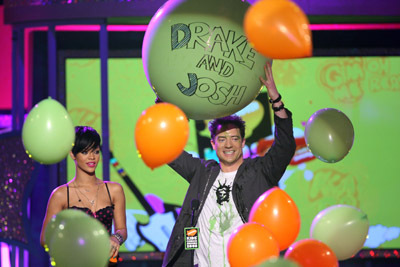 Brendan Fraser and Rihanna at event of Nickelodeon Kids' Choice Awards 2008 (2008)